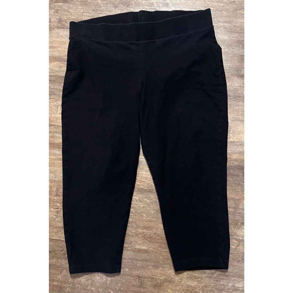 2 Pair of Black Capri Torrid Plus Size 2 leggings